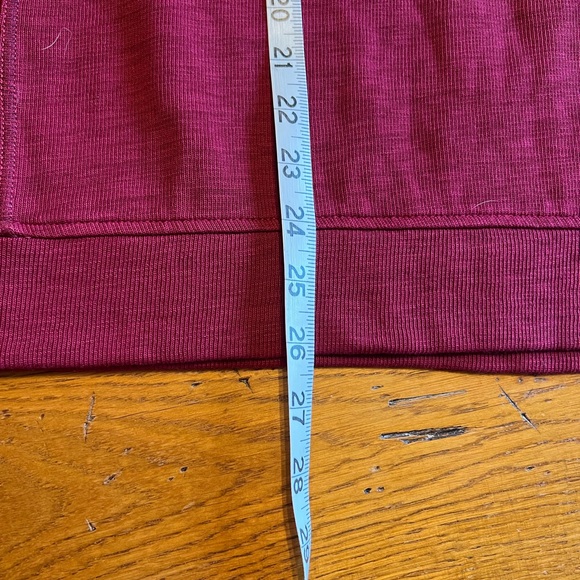 NWOT Tommy Bahama men’s M red/maroon textured 1/4 zip, Smokefree home - Picture 5 of 13